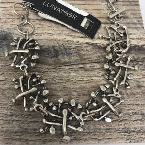 Gorgeous crossed branches Lunamor from Prague